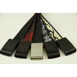 Pasek do spodni z metalową klamrą